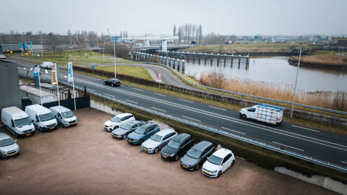 Autobedrijf De Waal Gouderak pand