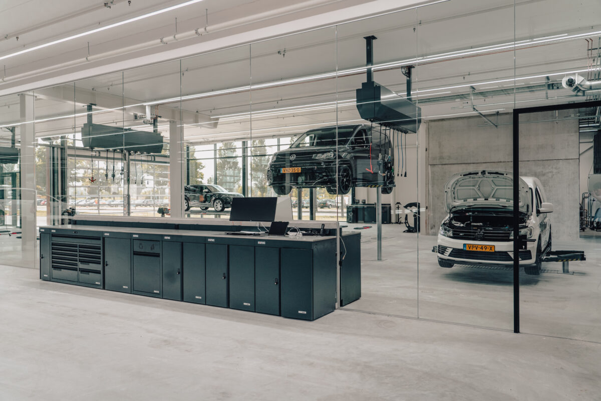 Werken als 1e Autotechnicus bij AutoUnit in Utrecht afbeelding bij Automotive Recruitment